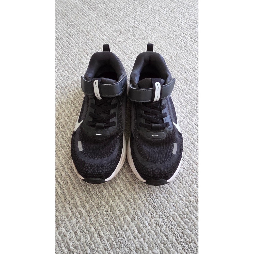 Nike Star Runner 3 Black Dark Smoke Grey Kids Running Shoes DA2777-001 Size 1Y